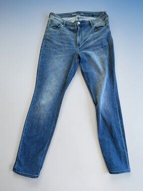 OLD NAVY High Rise Wow Straight Jeans Size 16 Long